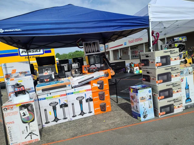 Don Baraton Liquidation Outlet