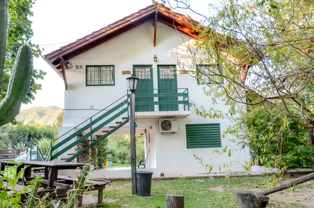 Apart y Cabañas Verde y Blanco