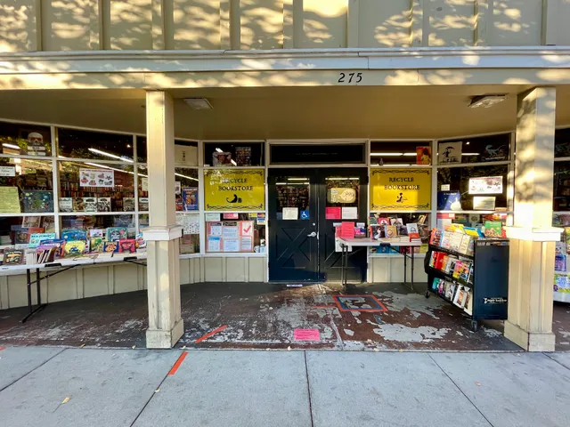 Recycle Bookstore West