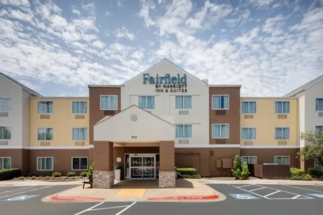 Fairfield by Marriott Inn & Suites Austin-University Area