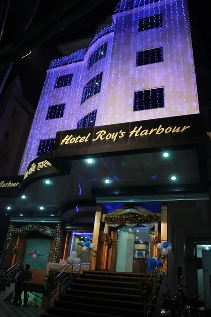 Hotel Roy's Harbour
