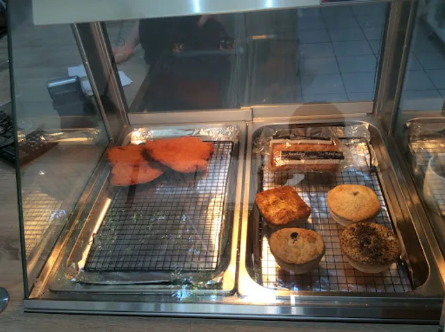 Meet me in the Middle Cafe