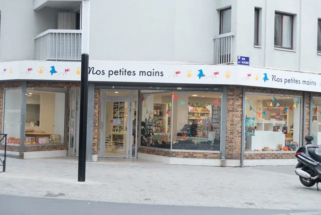 Nos Petites Mains