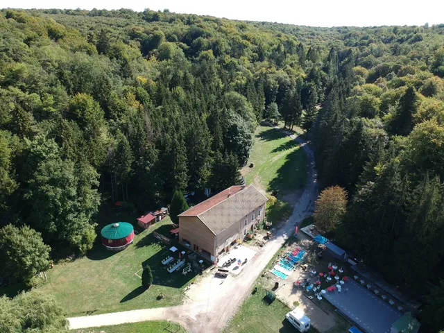 Le FoxyCamp, les étangs du longeau, nuit insolite Meuse, glamping, camping nature, guinguette