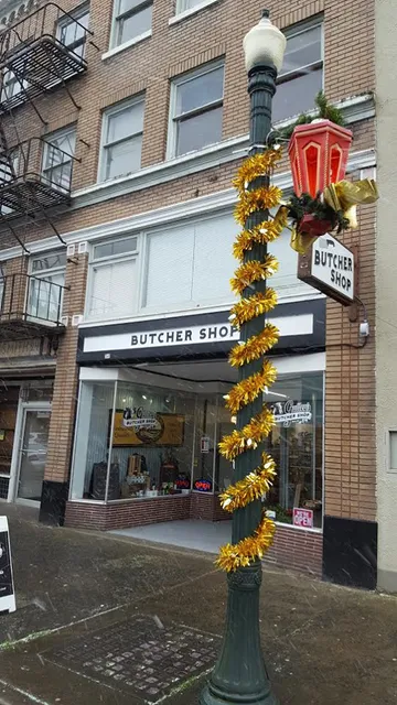 Gulley's Butcher Shop & Astoria Ghost Tour Underground