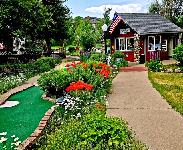 Amaze'n Steamboat Family Fun Park