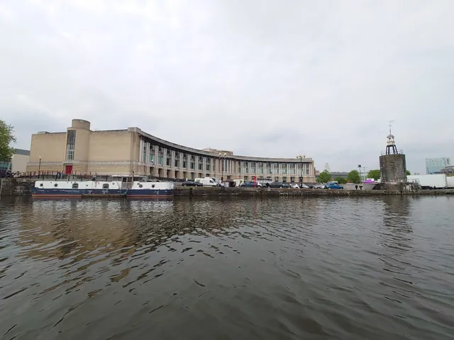 Bristol Amphitheatre & Waterfront Square