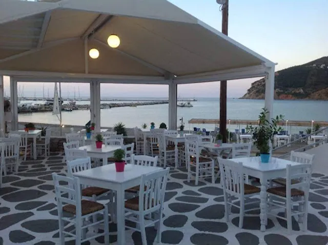 Ammos Restaurant - Cafe