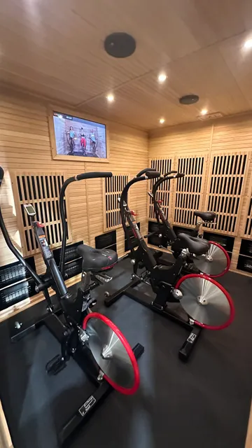 HOTWORX - Arlington, TX - East Arlington