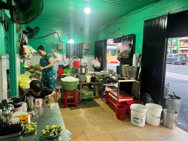 Quán Bún Mọc Sườn