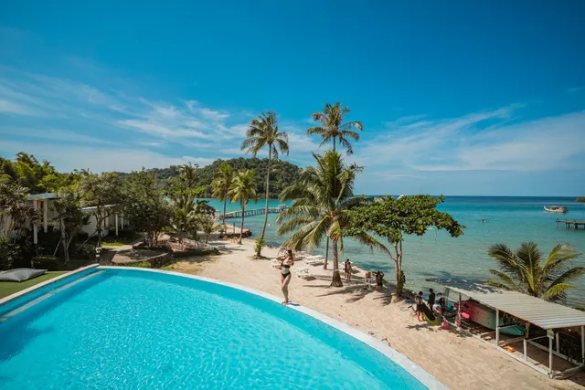 To The Sea The Resort