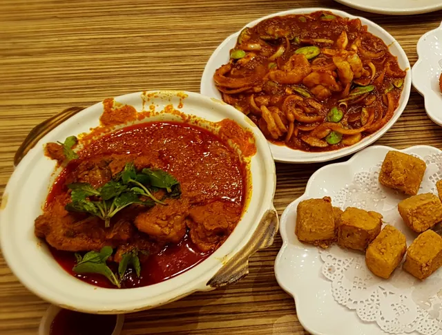 Little Nyonya @ Queensbay Mall