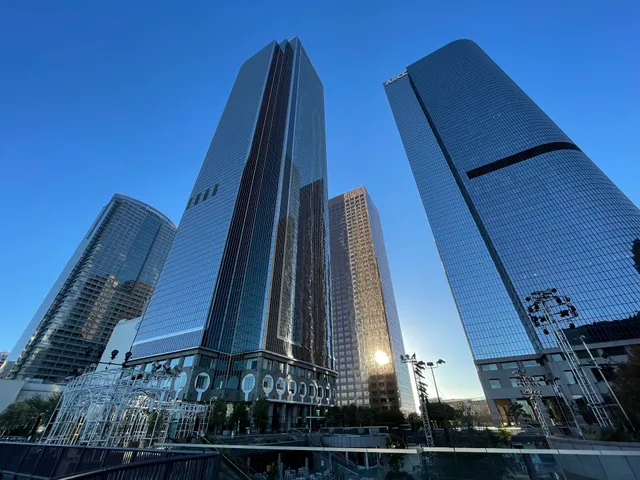 One California Plaza