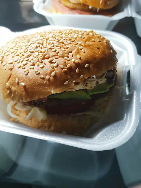 Tortas y hamburguesa Tuba