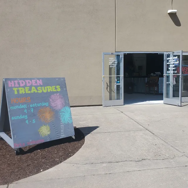 Hidden Treasures Galleria
