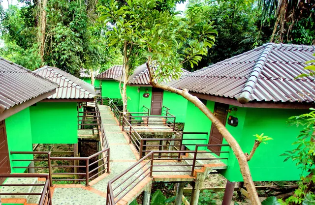 Khao Sok River Lodge Hotel