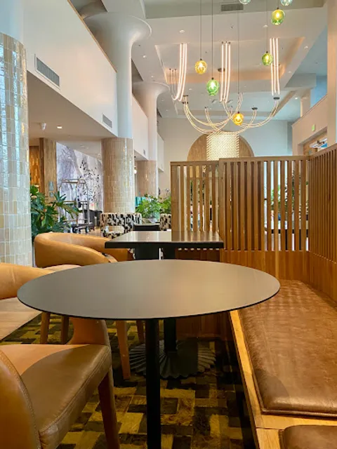 Otto’s Uptown Kitchen Lobby Restaurant