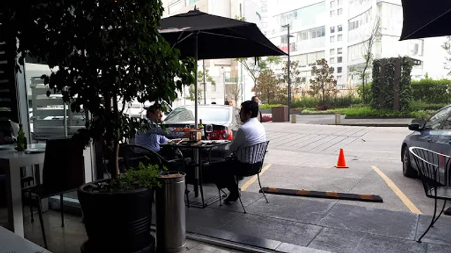 Green Light Gourmet Pizza, Santa Fe