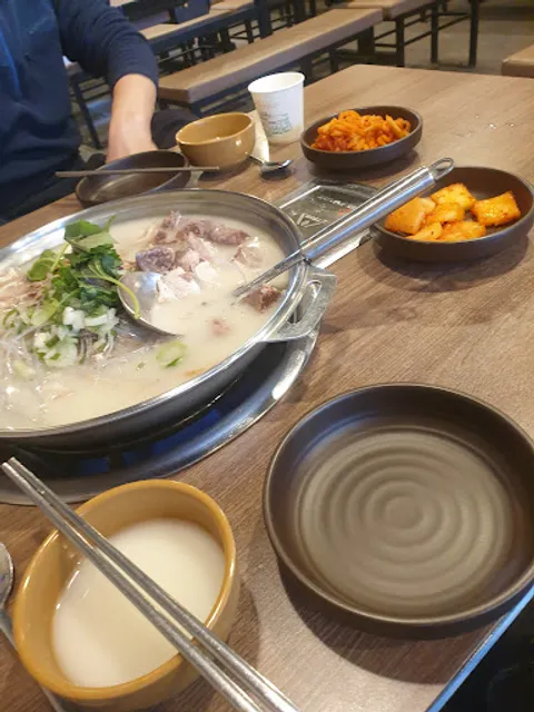 담소소사골순대육개장 서대문역점