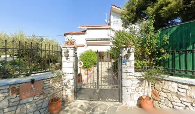 Athina's Villa with heated Pool