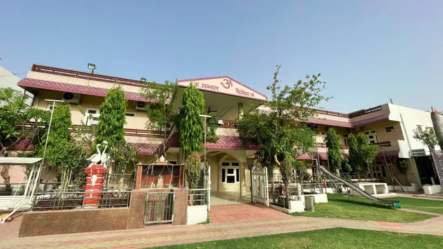 Hotel Prabhat Palace