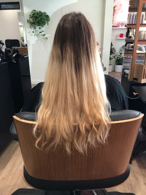 East Eighteenth Salon & Coffee