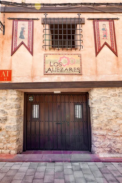 APARTAMENTOS LOS ALJEZARES