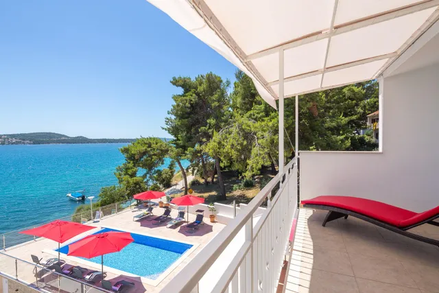 Gem of the Sea Alenka