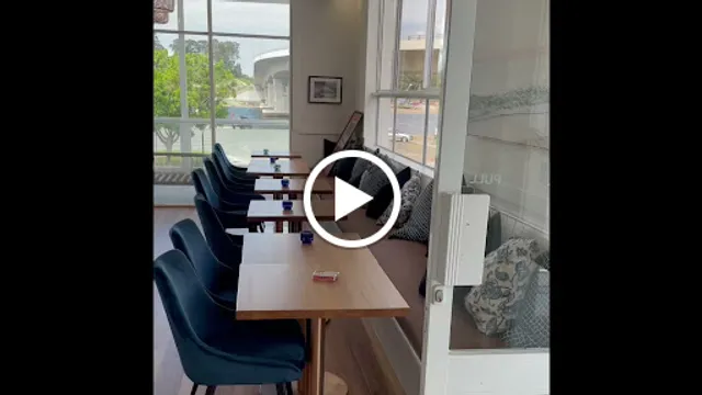 Se7en Cafe by the Sea