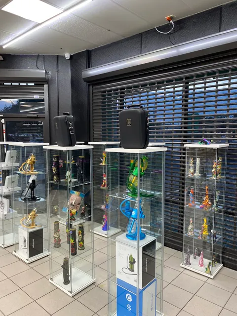 Twisted Smoke Shop - Sanford