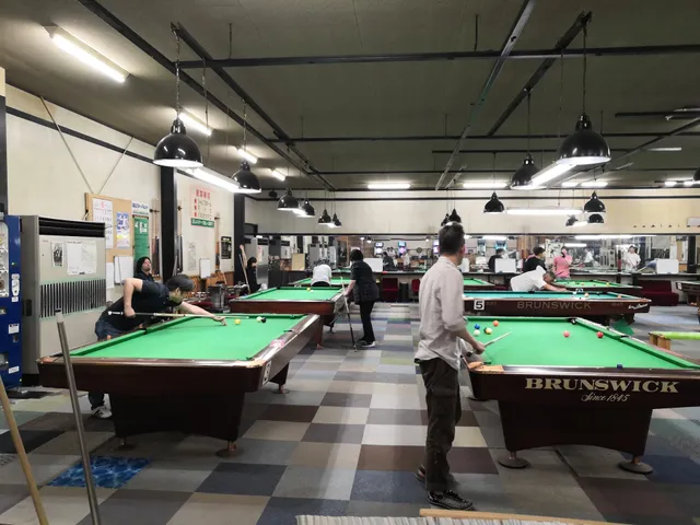 青江ビリヤードセンター