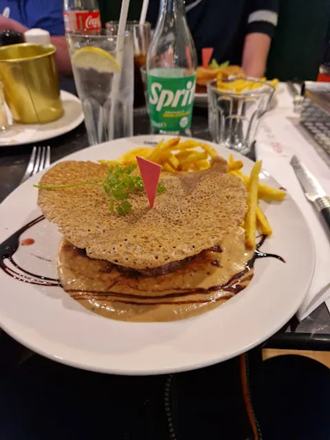 Léo Léa Assiette au bœuf Limoges