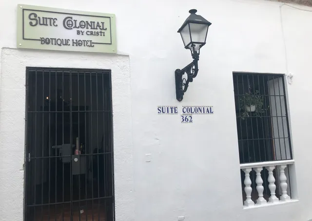 Suite Colonial by Cristi