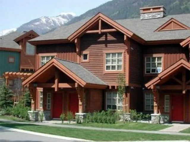 Horsethief Lodge by High Country Properties