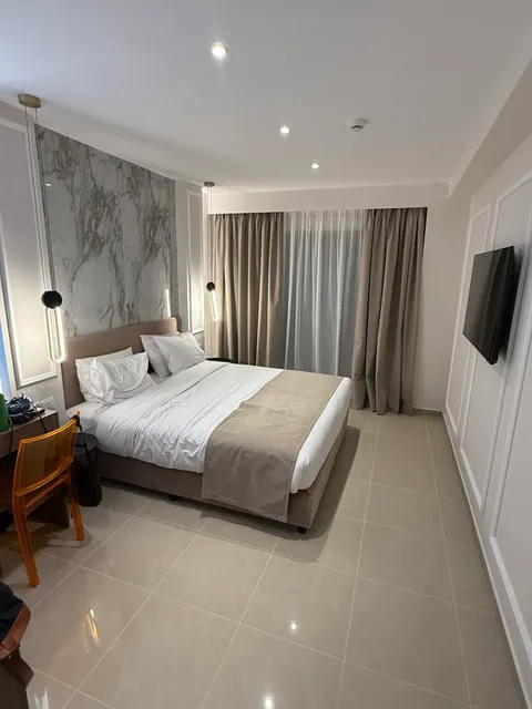 Philia Center Suites