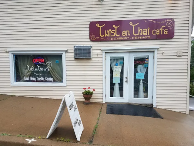 Twist On Thai Cafe