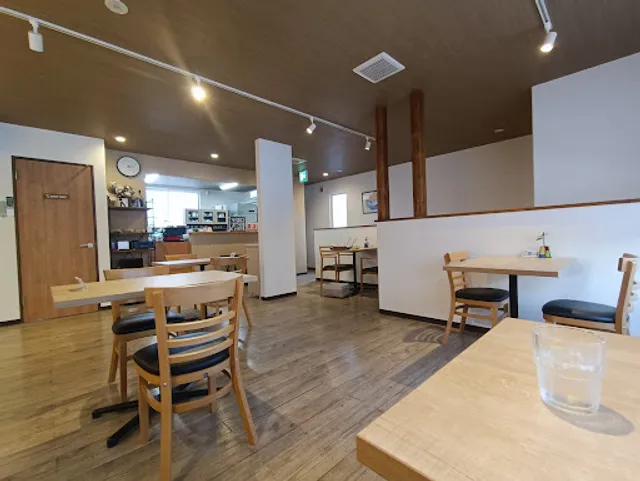 こんとれいるカフェ