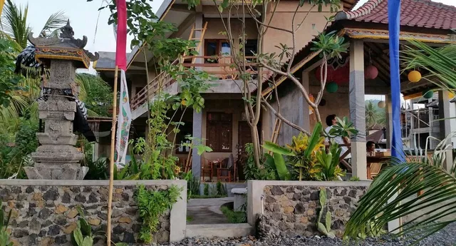 Amed Sari Beach Guest house