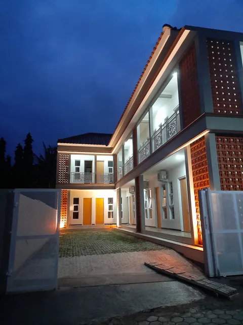 RedDoorz Syariah near Universitas Tidar Magelang