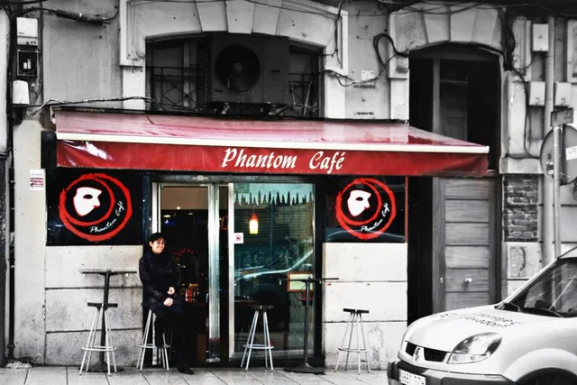 Phantom Cafe