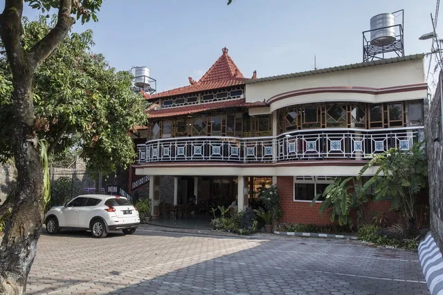 RedDoorz Plus near Jawa Timur Park 1