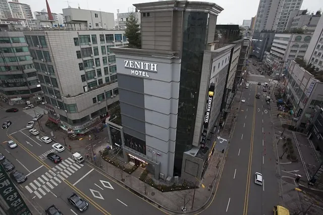 Hotel Zenith