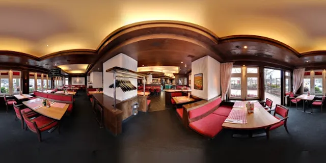 BLOCK HOUSE Theodor-Heuss-Platz