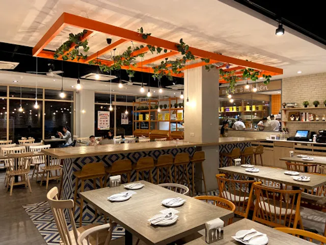 布佬廚房-台中新都店