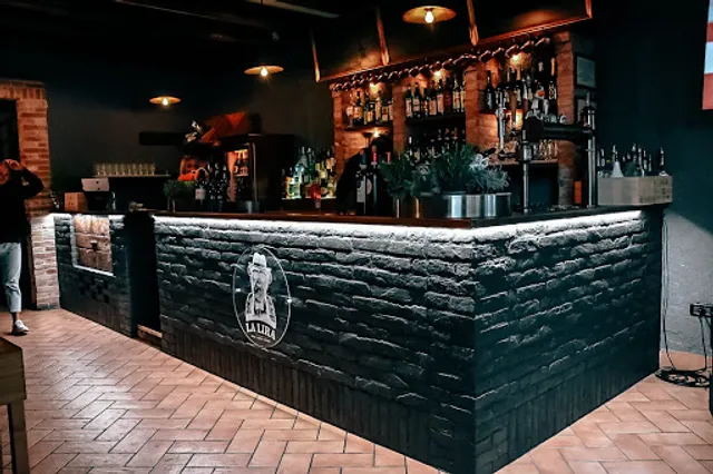 La Lira wine-drink-sound