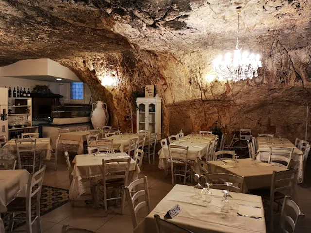 La Grotta degli Avi - Ristorante Pizzeria