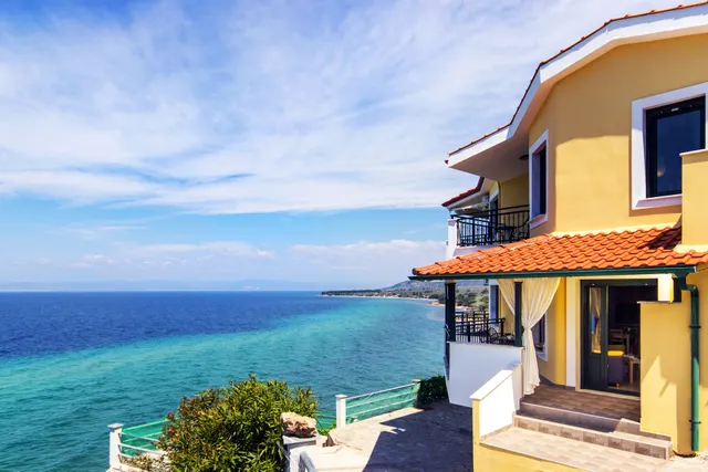 Dolphin' s Pass House