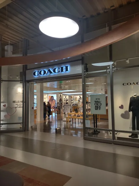 COACH Outlet