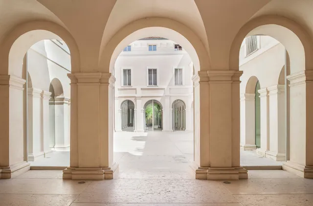 Palazzo Beccaguti Cavriani - Art Gallery and Suites