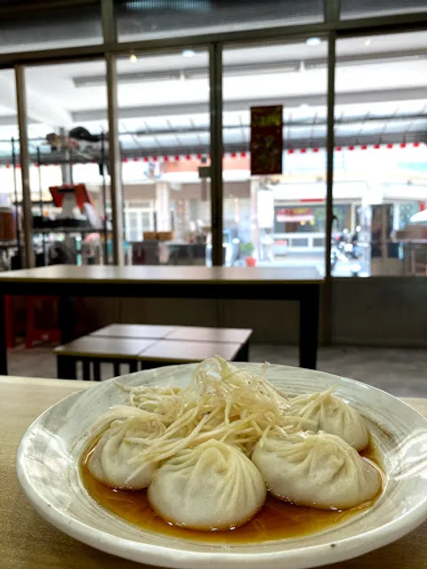 蒸心手工小籠湯包（每日11:00~售完為止）請先來電詢問